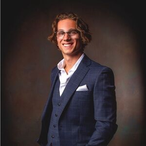 Meet your Posher, Alex